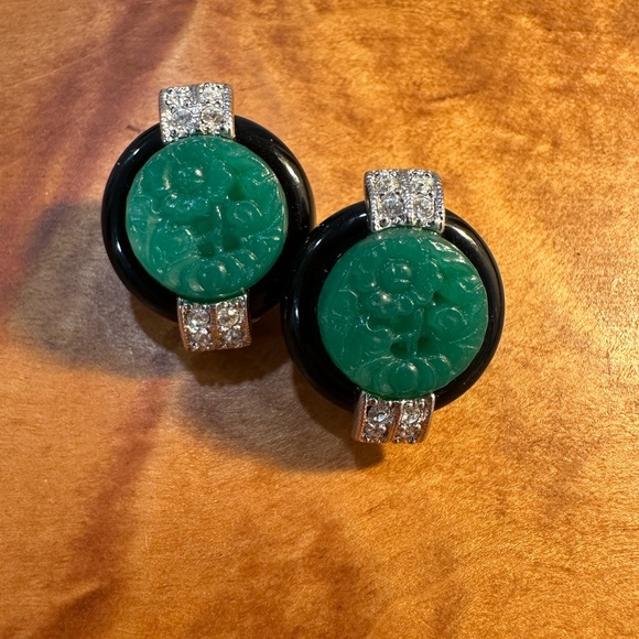 Kenneth Jay Lane Green and Black Clip-On Earrings with Silver Accents - Picture 7 of 7